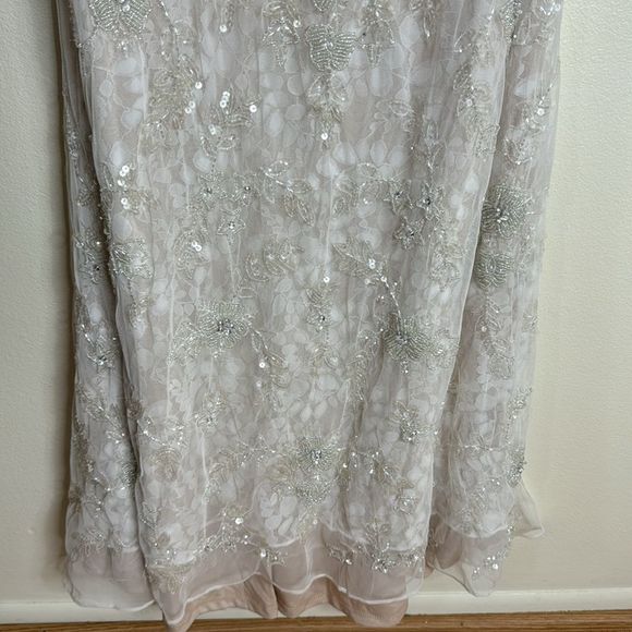 Mac Duggal white long sheer sleeve embellished gown dress size 4 NWT - Picture 7 of 16